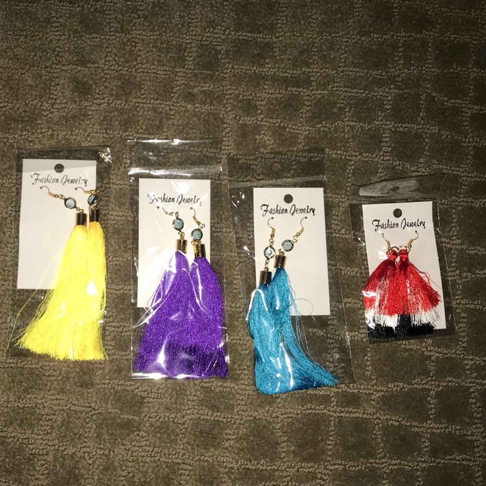 Bundle of 4 statement earrings